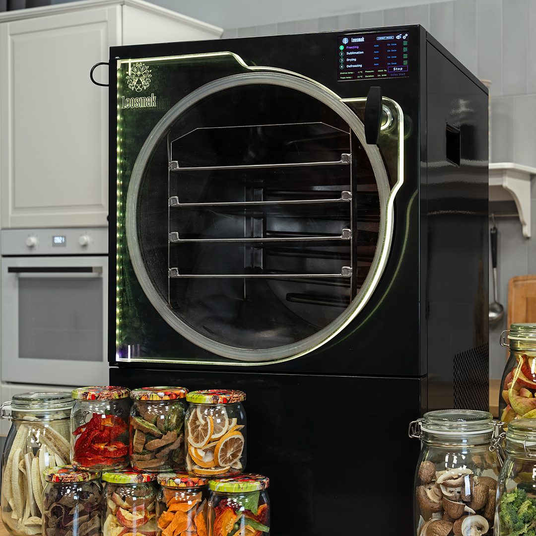 Leosmak compact freeze dryer with customer support services